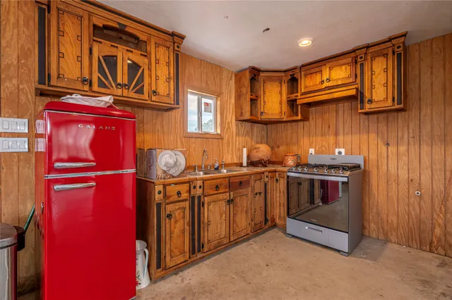 $3,000 | 2448 90a Rock Island, Rock Island, TX 77470