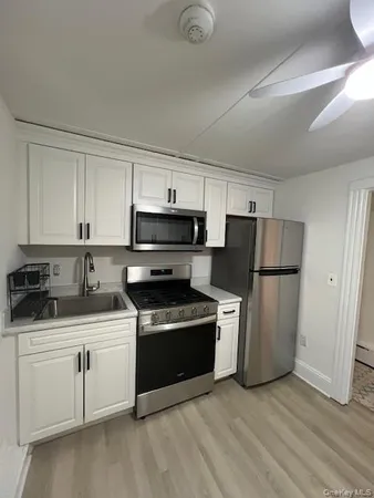 $1,975 | 418 Christian Herald Road, Unit 4, Valley Cottage, NY 10989