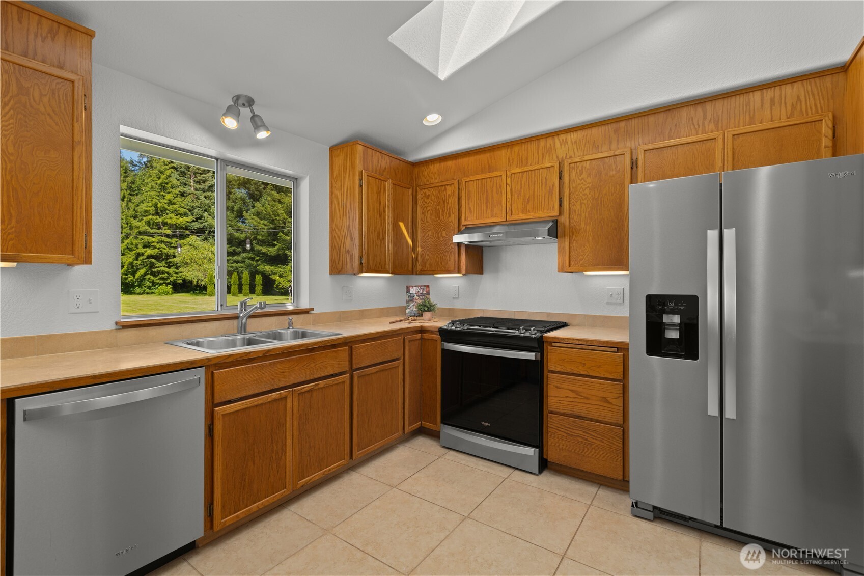 11110 Kuhlman Road Southeast Olympia, WA 98513 - Photo 13 of 39