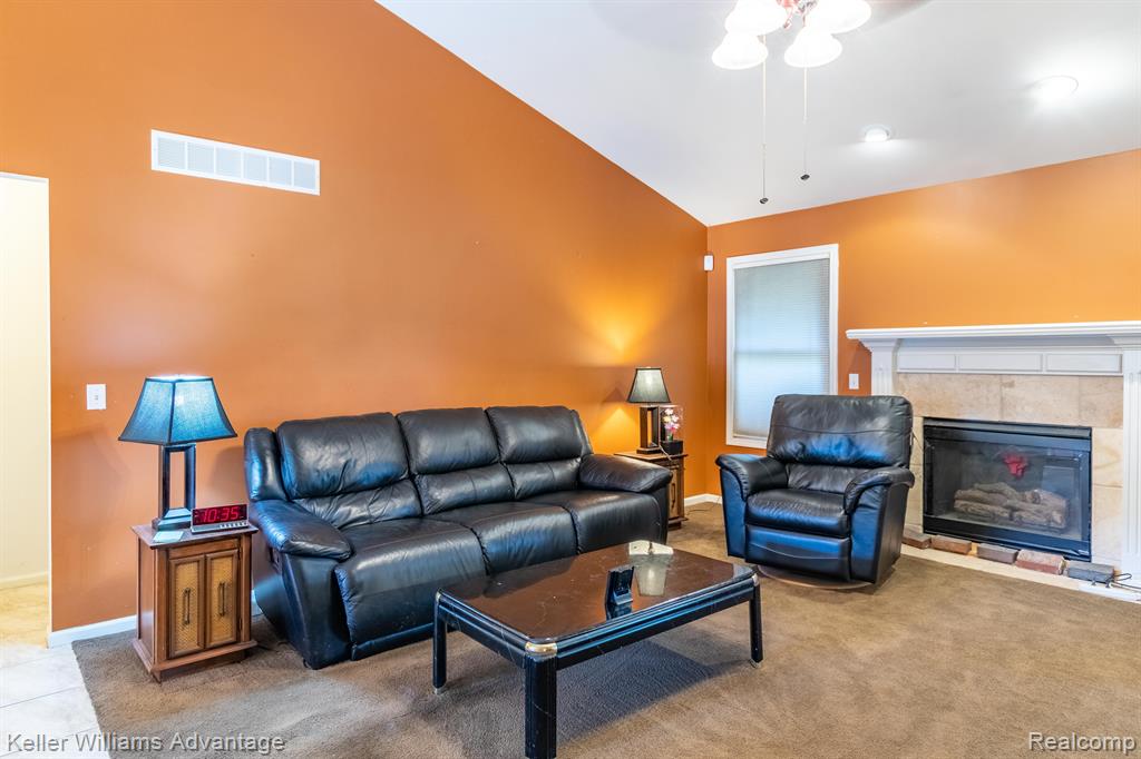 22500 Timber Ridge Court Woodhaven, MI 48183 - Photo 15 of 29