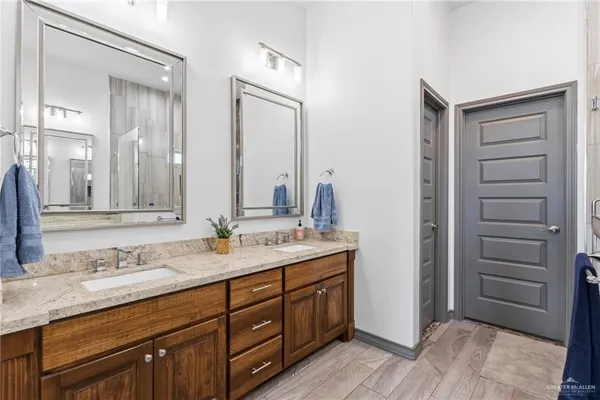$3,275 | 1612 Red River Avenue, Edinburg, TX 78539