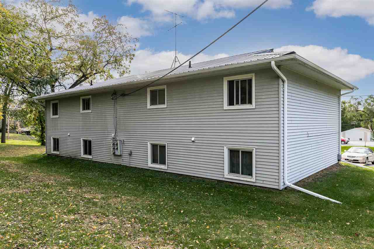 111 Knisel Street Riverside, IA 52327 - Photo 8 of 21 Gallery Image 8