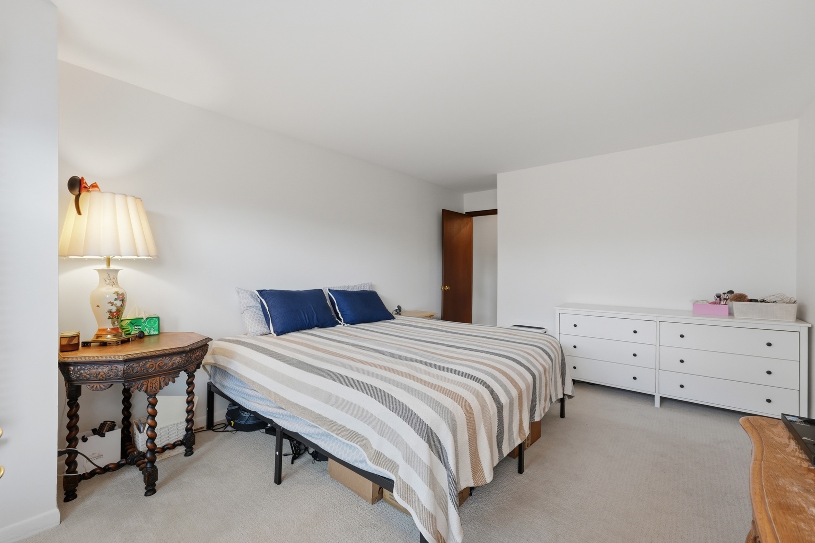 2500 Windsor Mall, Unit 2D Park Ridge, IL 60068 - Photo 10 of 28 Gallery Image 10