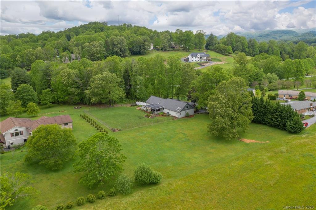 1331 Chestnut Gap Road Hendersonville, NC 28792 - Photo 11 of 45 Gallery Image 11