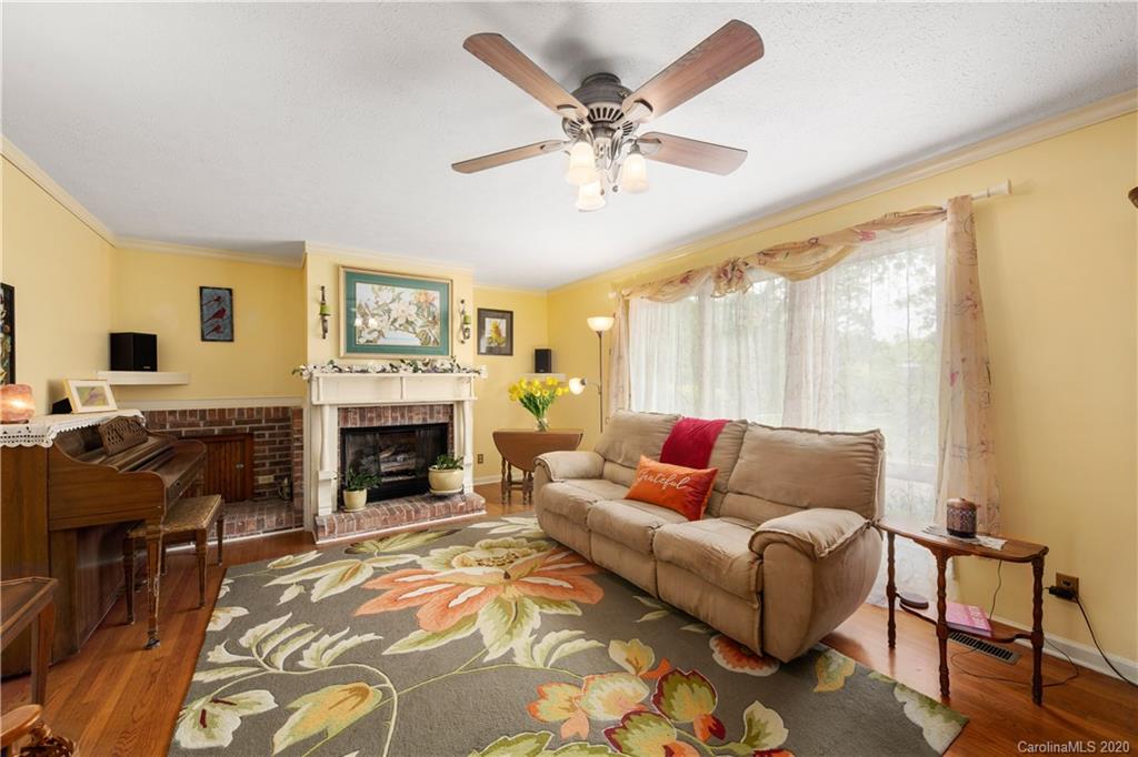 1331 Chestnut Gap Road Hendersonville, NC 28792 - Photo 13 of 45 Gallery Image 13