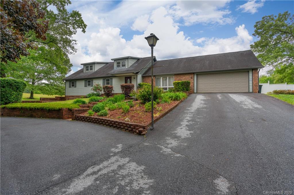 1331 Chestnut Gap Road Hendersonville, NC 28792 - Photo 3 of 45 Gallery Image 3