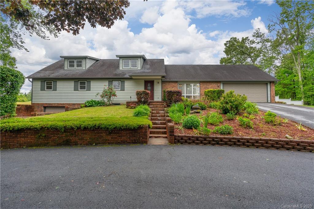 1331 Chestnut Gap Road Hendersonville, NC 28792 - Photo 4 of 45 Gallery Image 4