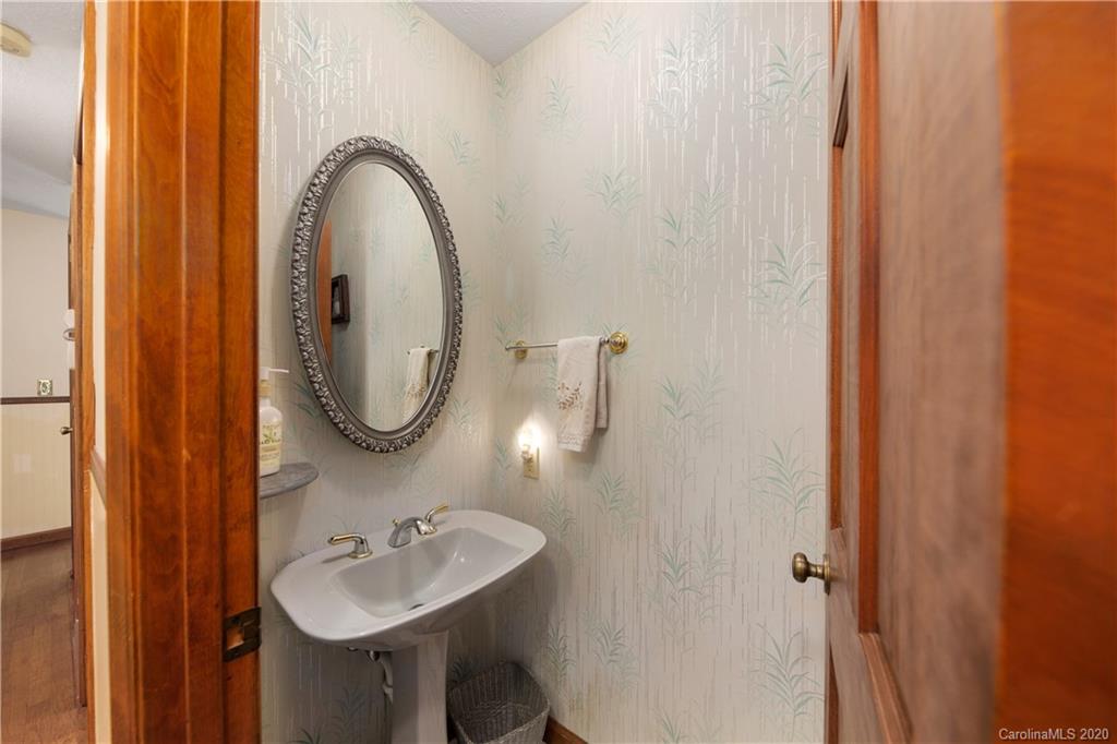 1331 Chestnut Gap Road Hendersonville, NC 28792 - Photo 34 of 45 Gallery Image 34
