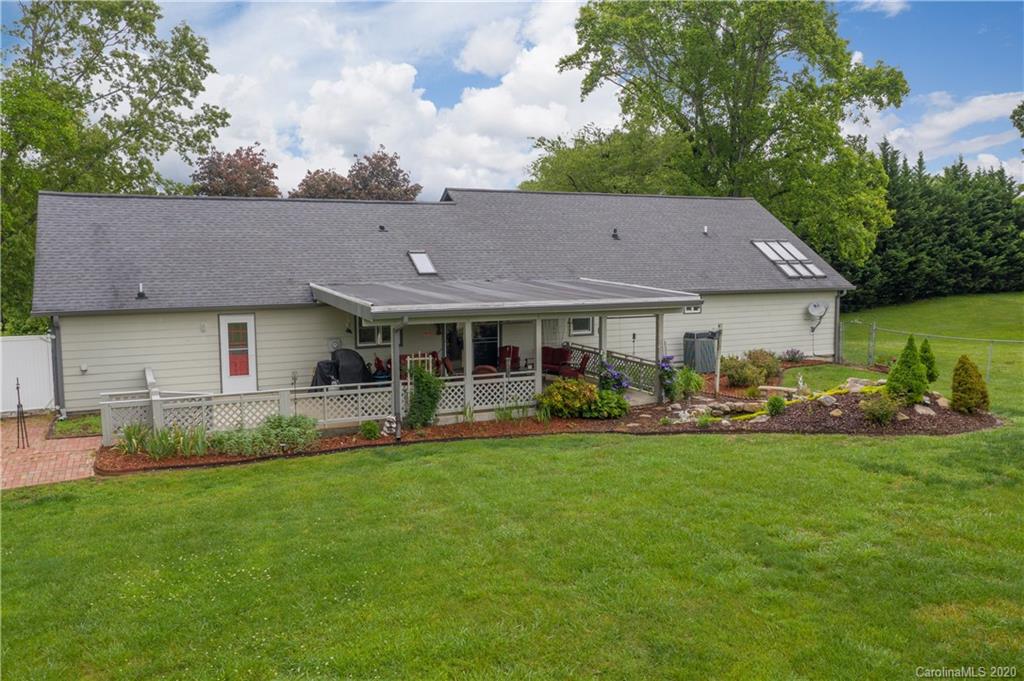 1331 Chestnut Gap Road Hendersonville, NC 28792 - Photo 6 of 45 Gallery Image 6
