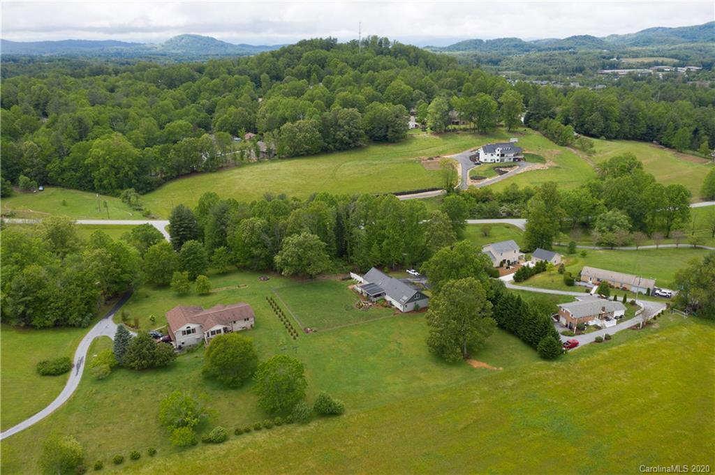 1331 Chestnut Gap Road Hendersonville, NC 28792 - Photo 8 of 45 Gallery Image 8