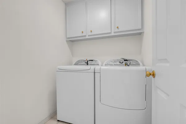 $3,900 | 4916 Travis Street, Houston, TX 77004
