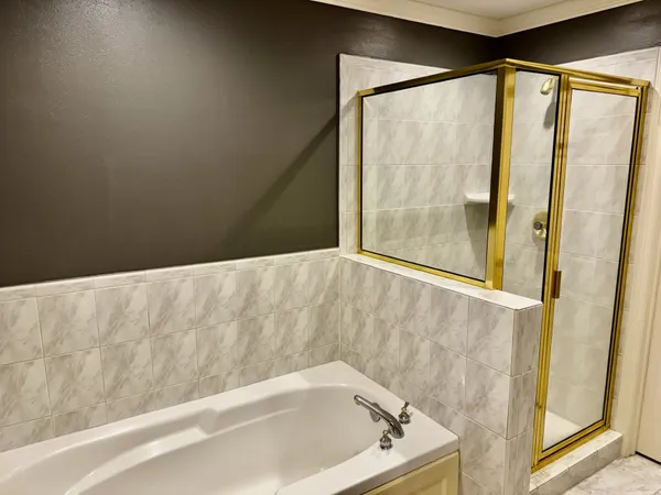 $3,900 | 4916 Travis Street, Houston, TX 77004