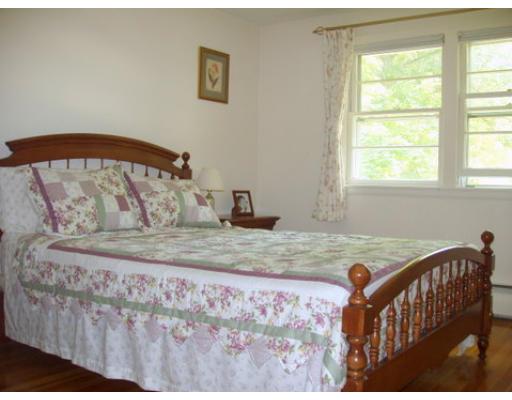 17 Norma Road Bedford, MA 01730 - Photo 5 of 12