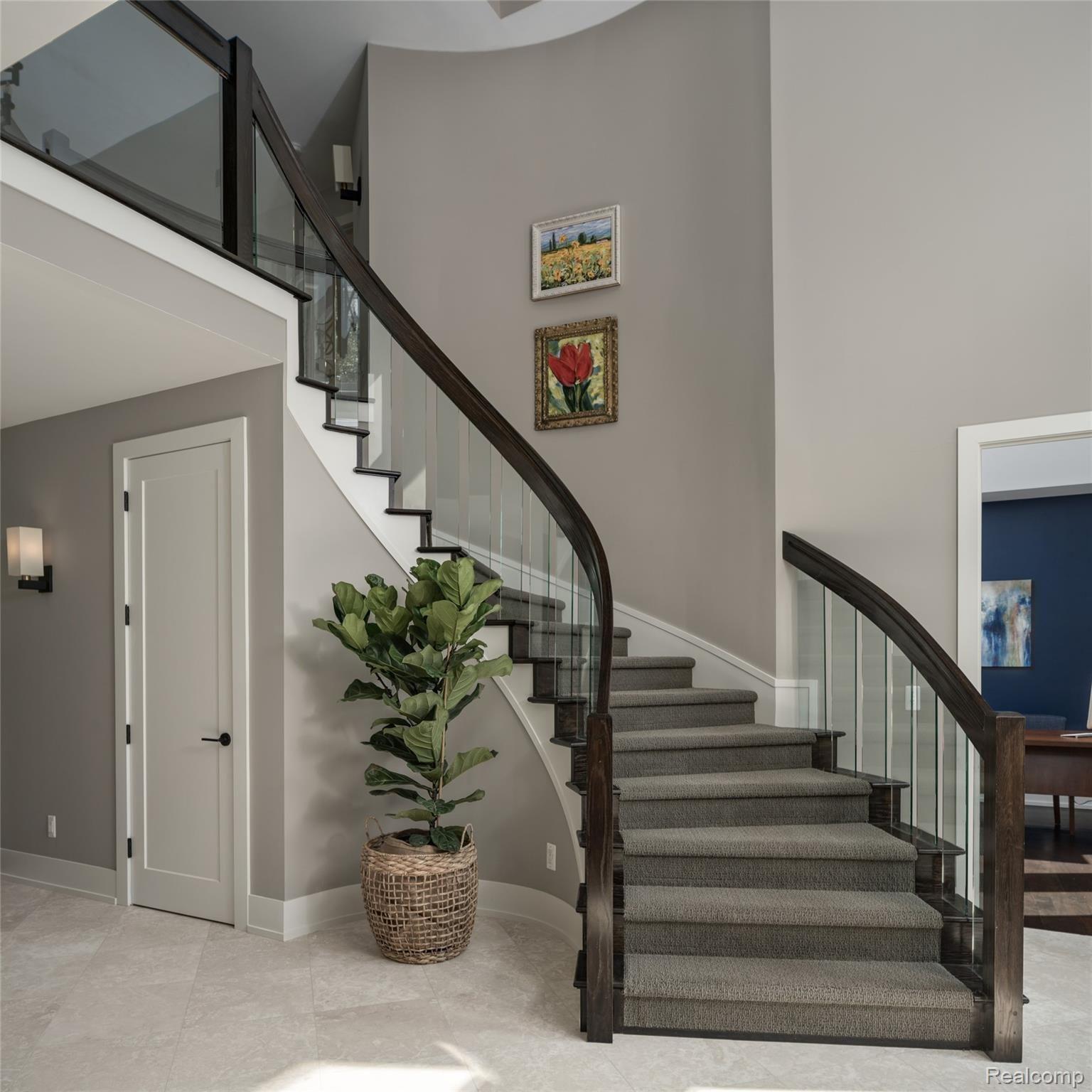 5015 Old Mill Road Rochester, MI 48306 - Photo 38 of 85 FRONT STAIRCASE