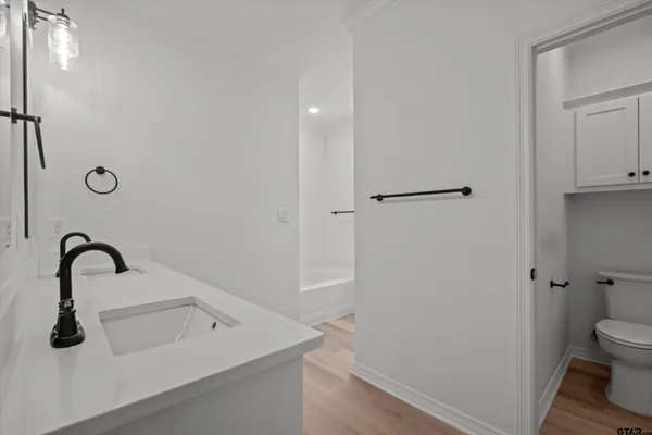 $355,800 | 7902 Greenhill Drive, Tyler, TX 75703