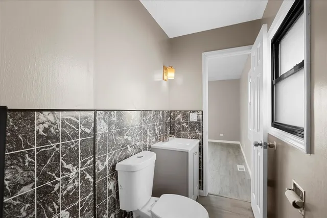 $295,000 | 1614 North Avenue, Round Lake Beach, IL 60073