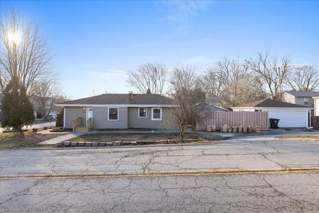 $295,000 | 1614 North Avenue, Round Lake Beach, IL 60073