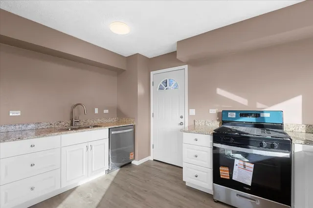 $295,000 | 1614 North Avenue, Round Lake Beach, IL 60073