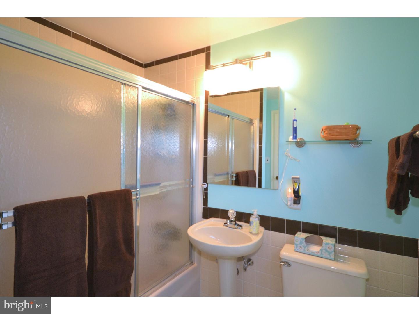 915 Herman Road Horsham, PA 19044 - Photo 14 of 21 Bathroom