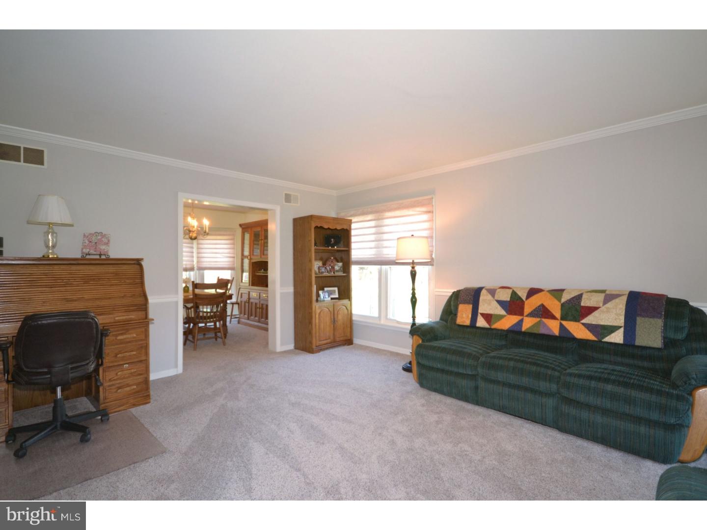 915 Herman Road Horsham, PA 19044 - Photo 3 of 21 Living Room