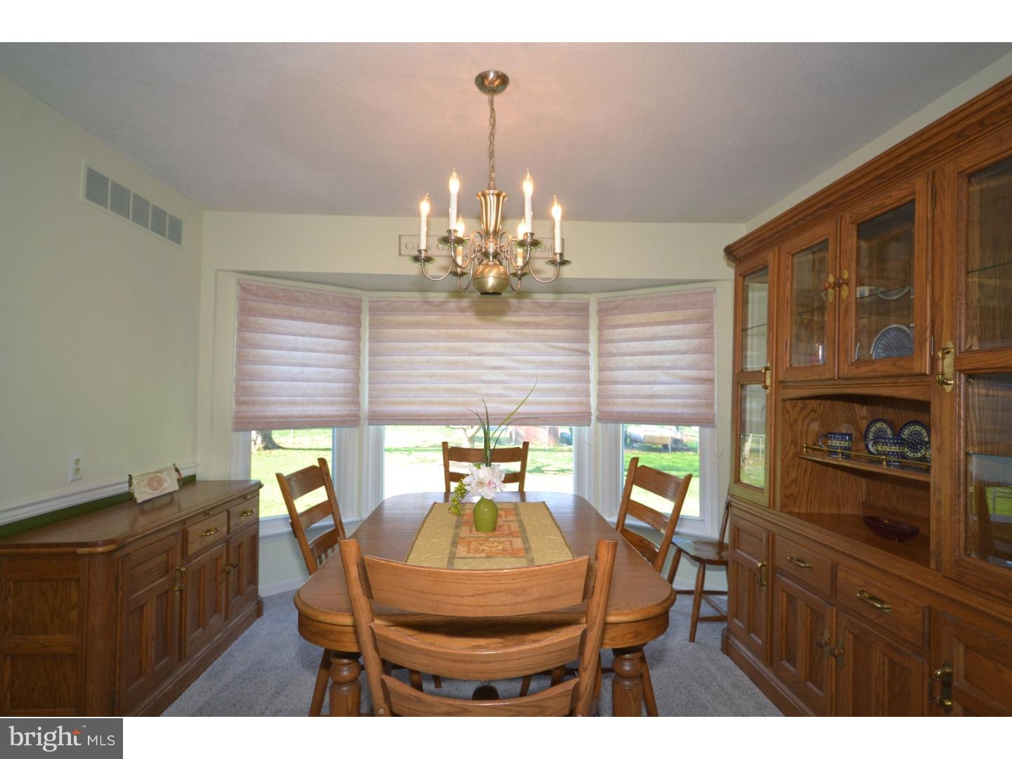 915 Herman Road Horsham, PA 19044 - Photo 4 of 21 Dining Room
