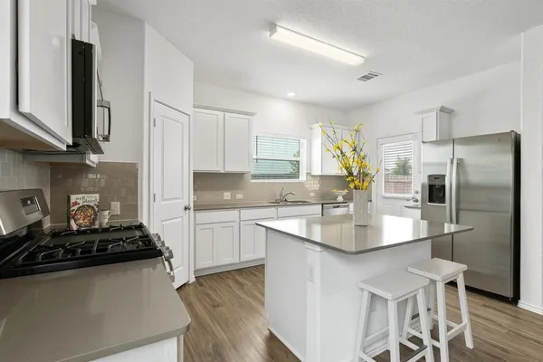 $2,500 | 258 Majestic Cedar Drive, Liberty Hill, TX 78642