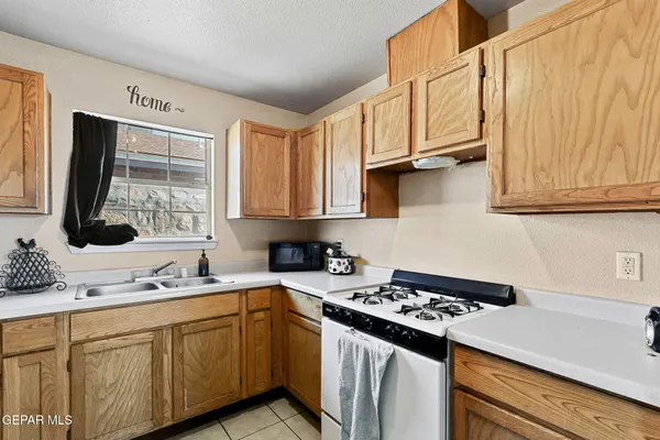 $179,999 | 10116 Montreal Circle, Socorro, TX 79927