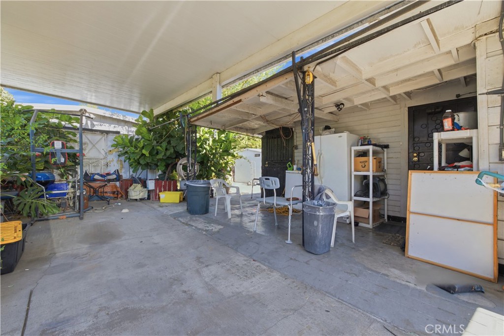 5017 Harbor Street Commerce, CA 90040 - Photo 21 of 32 CAR PORT