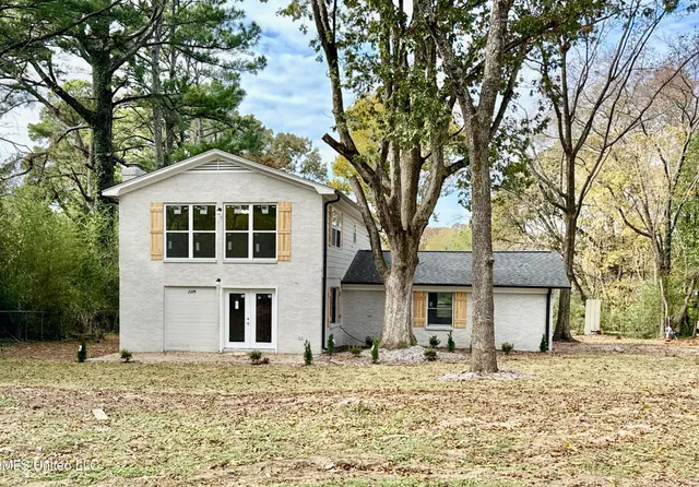 $340,000 | 7325 East Shahkoka Drive, Olive Branch, MS 38654