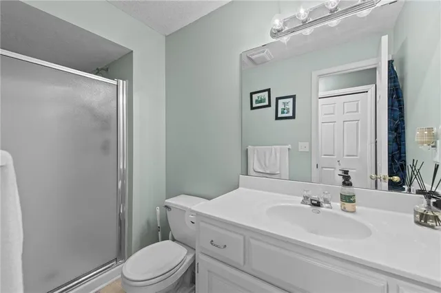 $325,000 | 1305 Northwest 74th Place, Kansas City, MO 64118