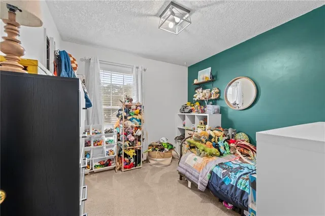 $325,000 | 1305 Northwest 74th Place, Kansas City, MO 64118