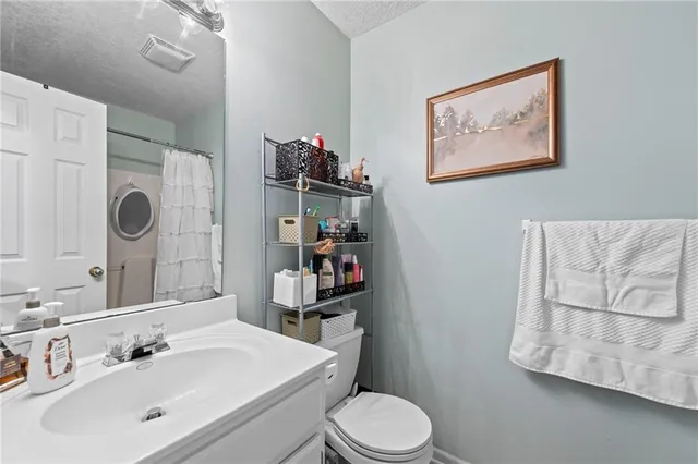 $325,000 | 1305 Northwest 74th Place, Kansas City, MO 64118