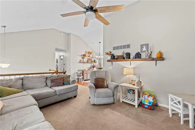 $325,000 | 1305 Northwest 74th Place, Kansas City, MO 64118