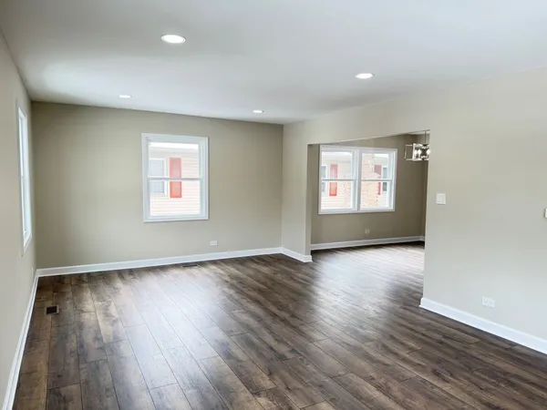 $615,000 | 711 Woodhollow Lane, Buffalo Grove, IL 60089