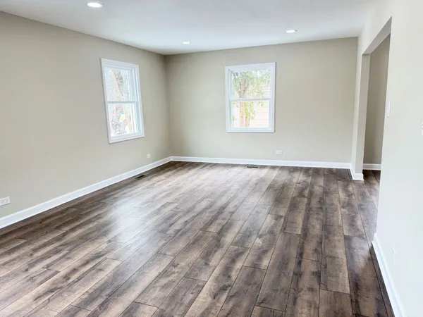 $615,000 | 711 Woodhollow Lane, Buffalo Grove, IL 60089