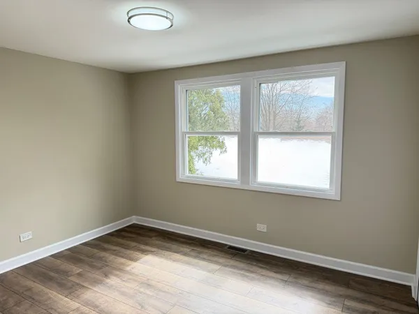 $615,000 | 711 Woodhollow Lane, Buffalo Grove, IL 60089