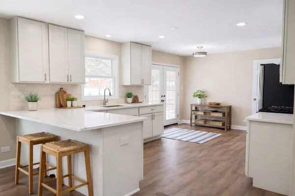 $615,000 | 711 Woodhollow Lane, Buffalo Grove, IL 60089
