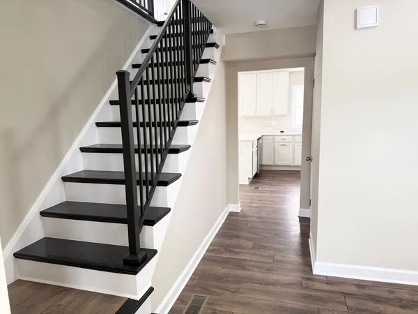 $615,000 | 711 Woodhollow Lane, Buffalo Grove, IL 60089