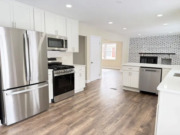 $615,000 | 711 Woodhollow Lane, Buffalo Grove, IL 60089