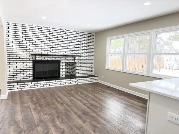 $615,000 | 711 Woodhollow Lane, Buffalo Grove, IL 60089