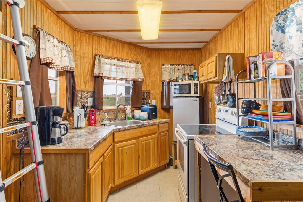 9486 Coppic Ranch Road Brownwood, TX 76801 - Photo 24 of 40 Gallery Image 24