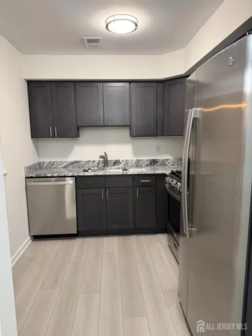 $2,650 | 1214 Waterford Drive, Unit 14, Edison, NJ 08817