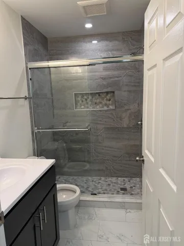 $2,650 | 1214 Waterford Drive, Unit 14, Edison, NJ 08817