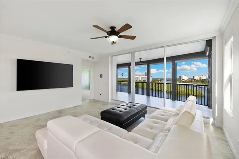$935,000 | 420 Cove Tower Drive, Unit 804, Naples, FL 34110