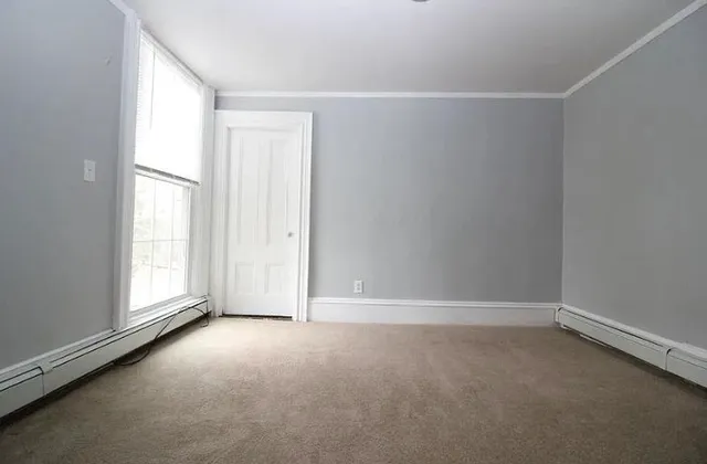 $800,000 | 223 High Street, Somersworth, NH 03878