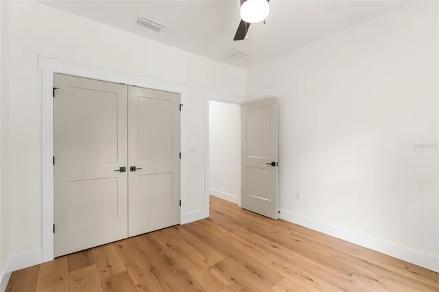 a view of livingroom with white walls and white walls