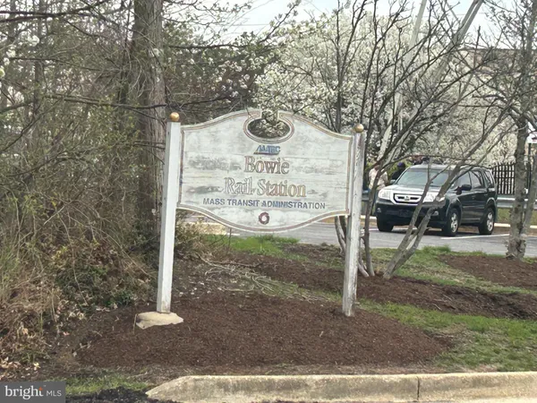 a view of a outdoor space