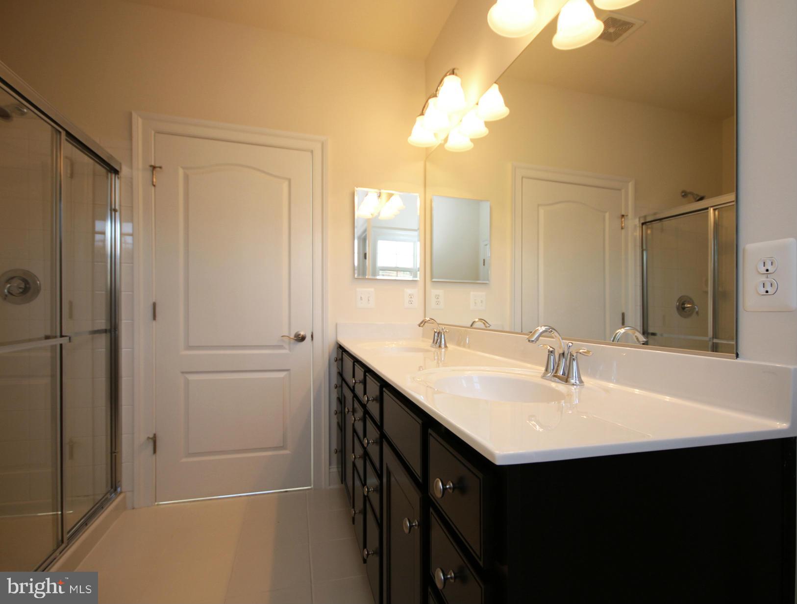 13109 Hunters Ridge Lane Bowie, MD 20721 - Photo 11 of 29 Bath Full 2 Mainlevel