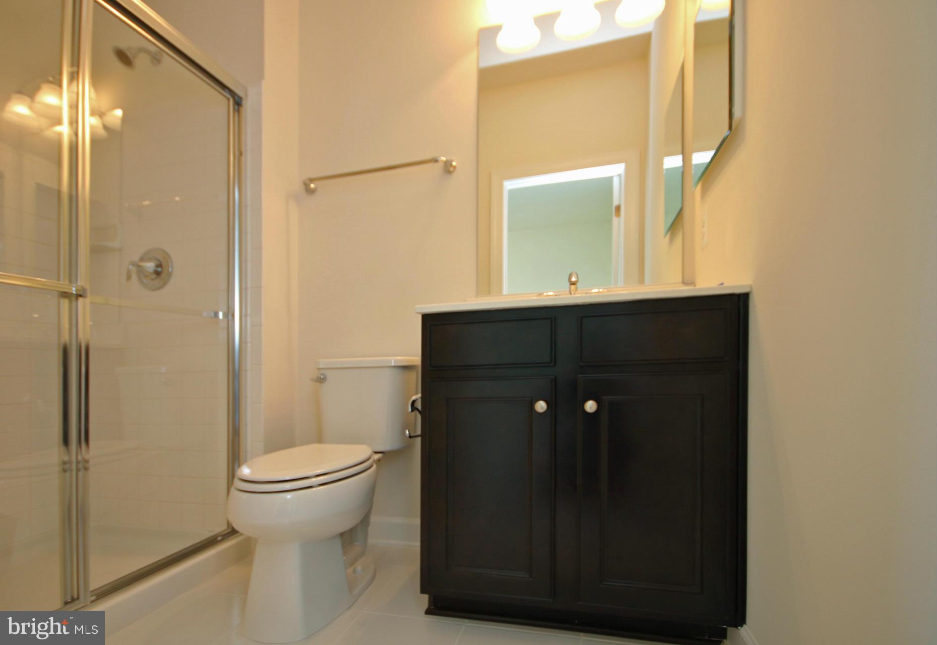 13109 Hunters Ridge Lane Bowie, MD 20721 - Photo 17 of 29 Bath Full 3 Guestroom