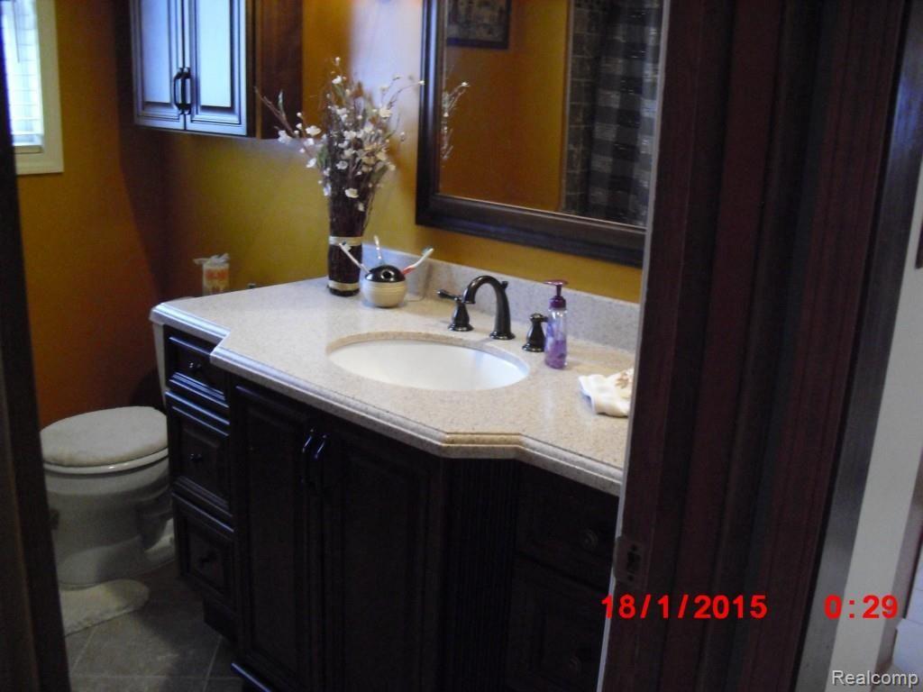 3227 Rome Avenue Warren, MI 48091 - Photo 15 of 65 Rome & Winchester 016 - Copy (2).jpg